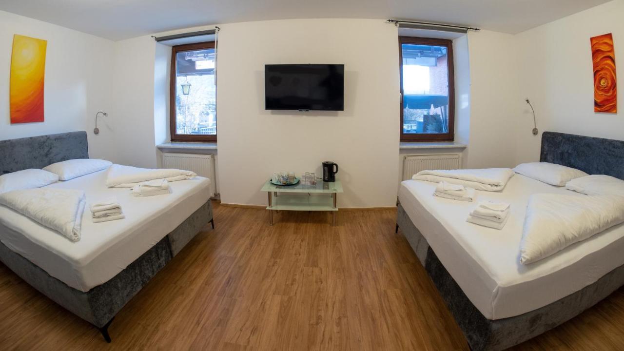 Quadruple Room,1344919355:JPEG