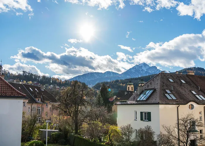 Innsbruck City Chalet